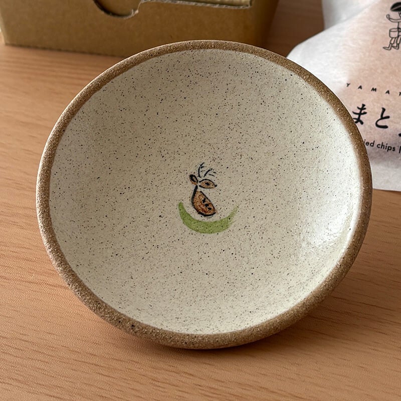 鹿のイラストが入った豆皿